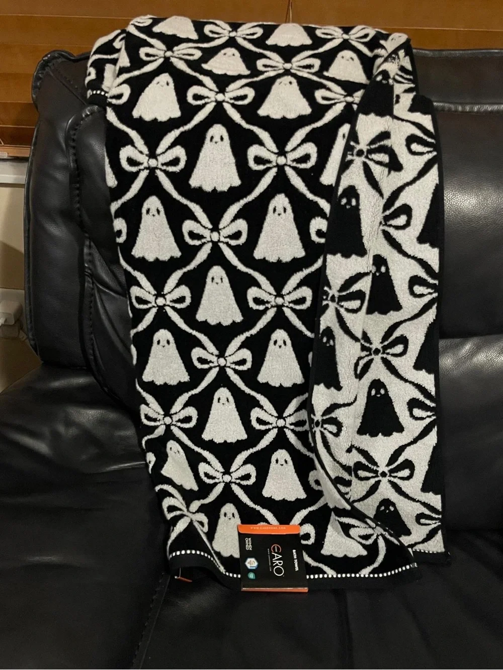CARO HOME Halloween Black Ghosts and Bows Bath Towel Halloween Ghost Towel